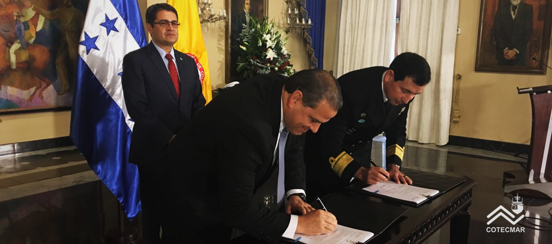 Banner Honduras firma